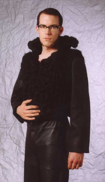 Jacke: Oisin, Hose: Myrine